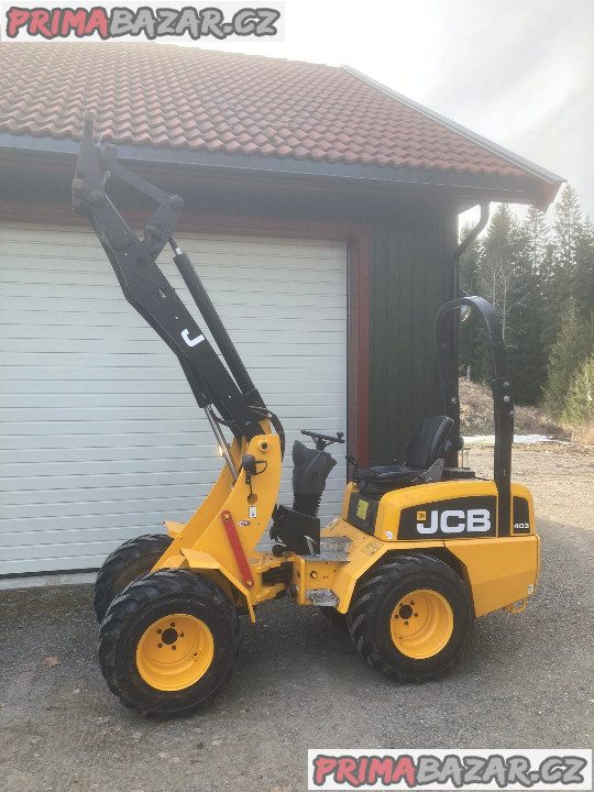 Nakladač JCB 3-4O3 + příslušenství – fotografie 1