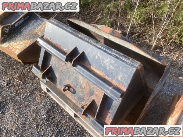 Nakladač JCB 3-4O3 + příslušenství – fotografie 4