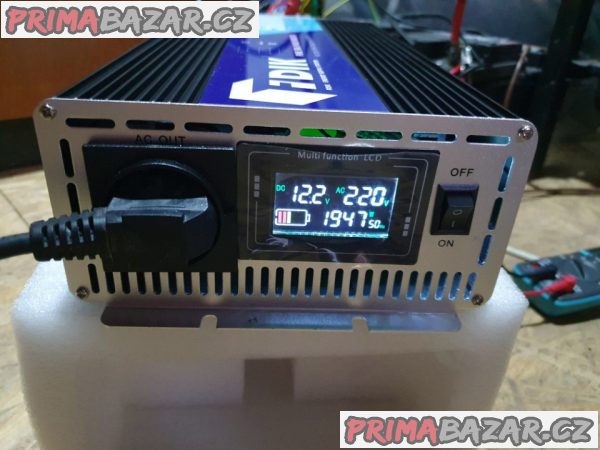 Měnič 12V / 220 V, 5000/2200W, čistý sinus – fotografie 4