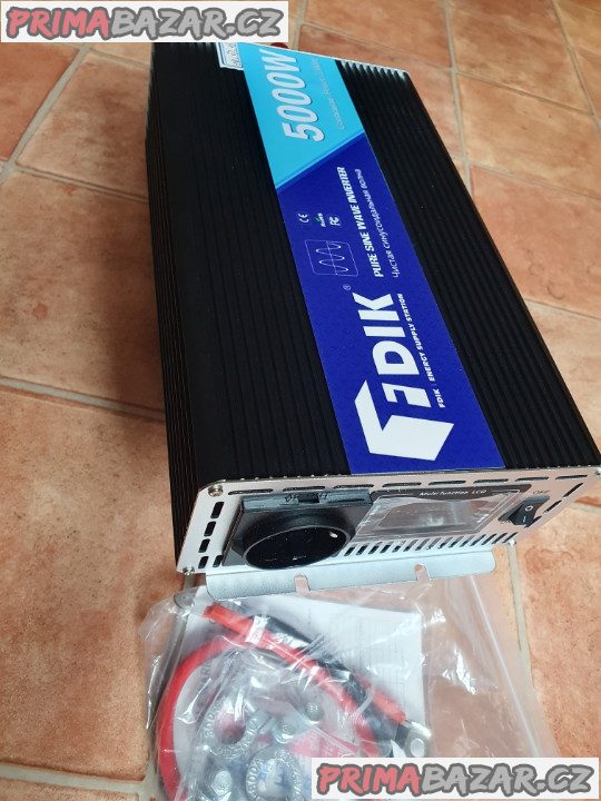 Měnič 12V / 220 V, 5000/2200W, čistý sinus – fotografie 1