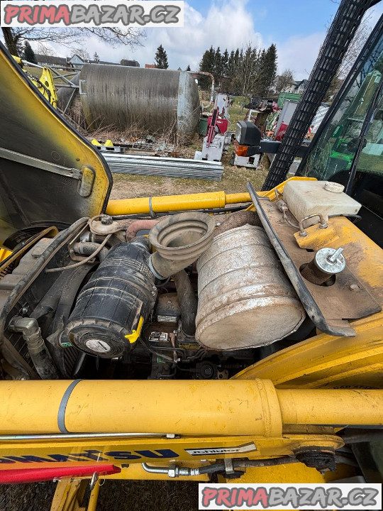 Traktorbagr Komatsu WB93-R r2008 – fotografie 2