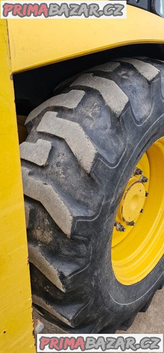 Traktorbagr Komatsu WB93-R r2008 – fotografie 3