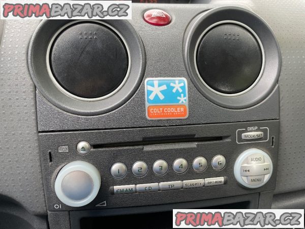 Mitsubishi Colt – fotografie 8