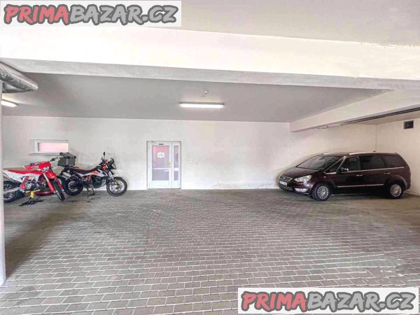 Prodám kryté garážové stání Brno, U Leskavy – fotografie 3
