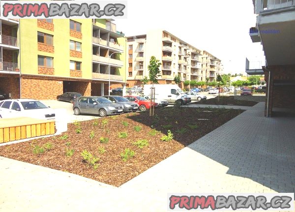 Prodám kryté garážové stání Brno, U Leskavy – fotografie 7