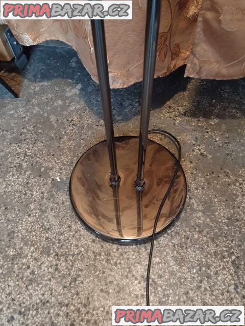 Moderní stojací lampa – fotografie 6