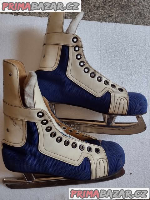 Ledové brusle s botami zn. Botas – fotografie 1