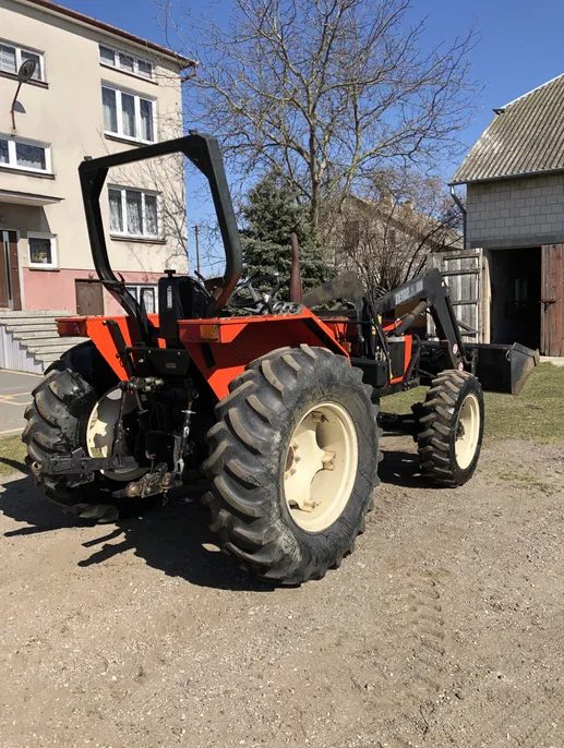 Traktor Zetor 4340 (1997) – 60 HP, originální nakladač – fotografie 3