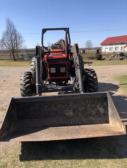 Traktor Zetor 4340 (1997) – 60 HP, originální nakladač – fotografie 4