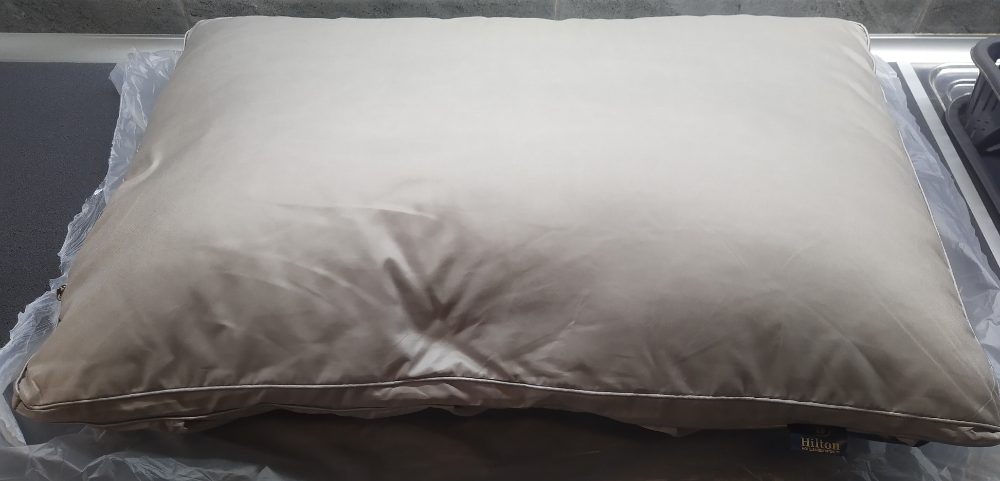 NOVÉ kvalitní polštáře, +/- 68x43 cm – fotografie 3