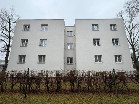 BJ Veleslavín, 1+1, podl.pl. 45,40 m2 – fotografie 1