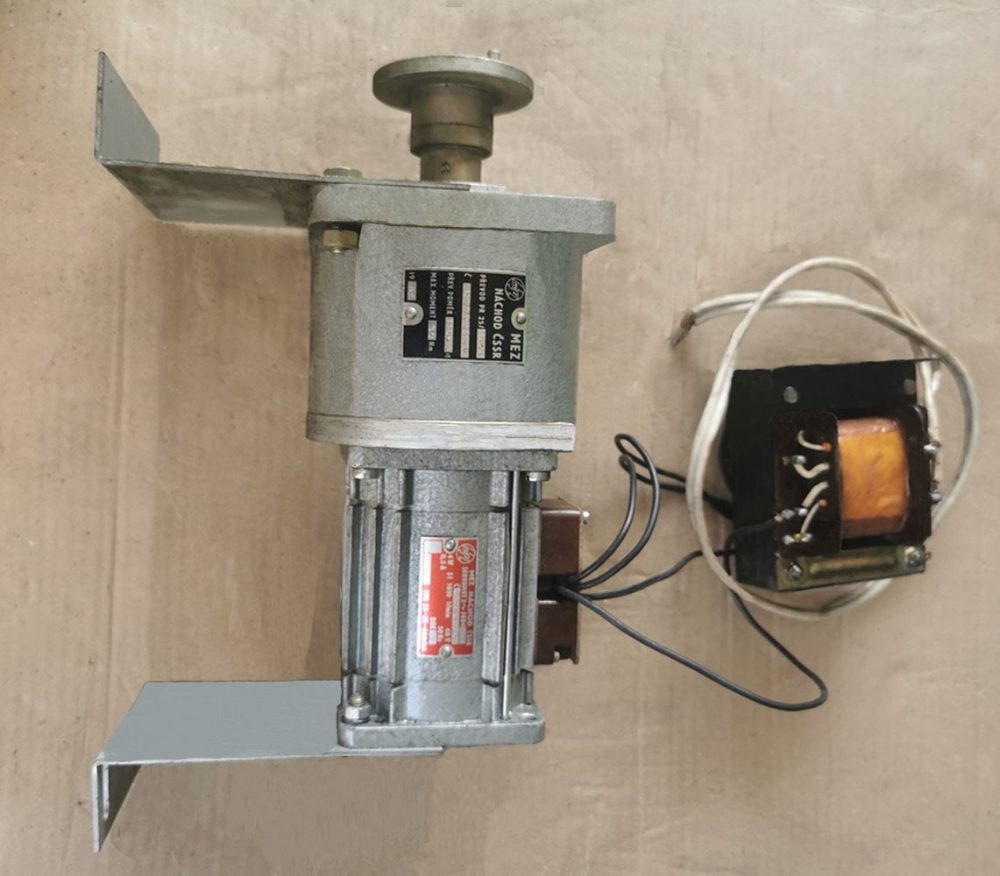 Prodám elektrický servomotor s převodovkou – fotografie 2