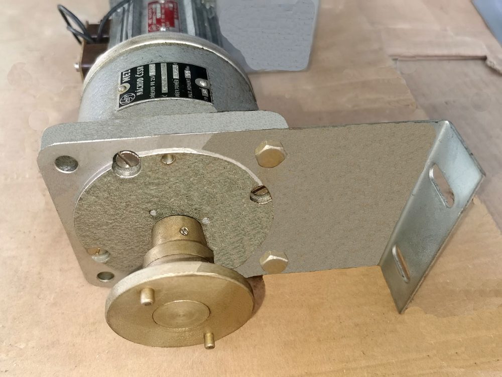 Prodám elektrický servomotor s převodovkou – fotografie 4